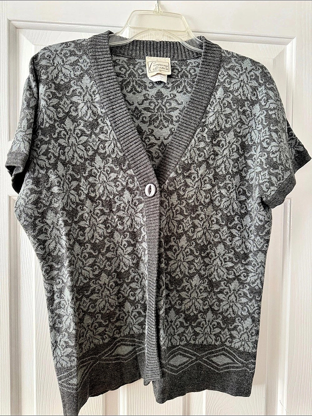 Women’s Company Collection Floral Pattern Cardigan Gray Size Large Petite in Goo